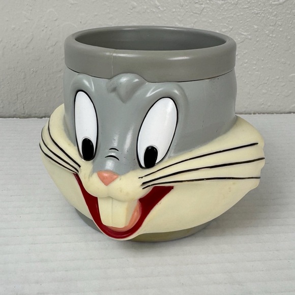 Looney Tunes Other - Vintage Looney Tunes Bugs Bunny 1992 cup mug plastic